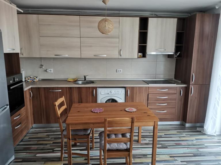 Apartment with terrace and parking - Ferienwohnung Klausenburg