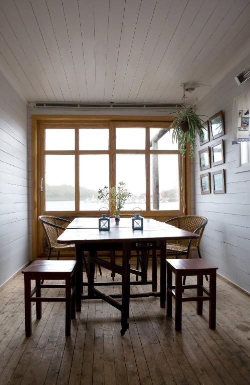 Rorbu i fiskeværet Ballstad - B&B Ballstad