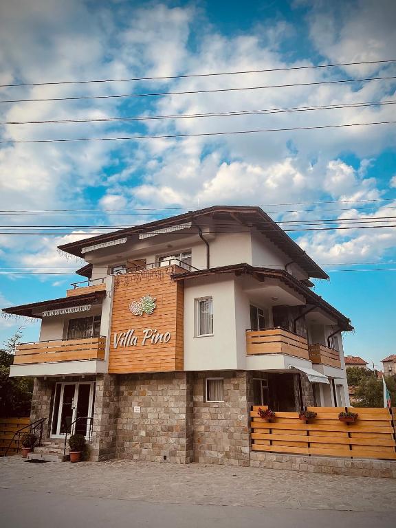 Villa Pino - Bed and Breakfast Velingrad