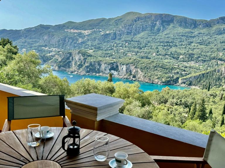 Sea View Villa - Close from Beach - Rovinia - B&B Liapades