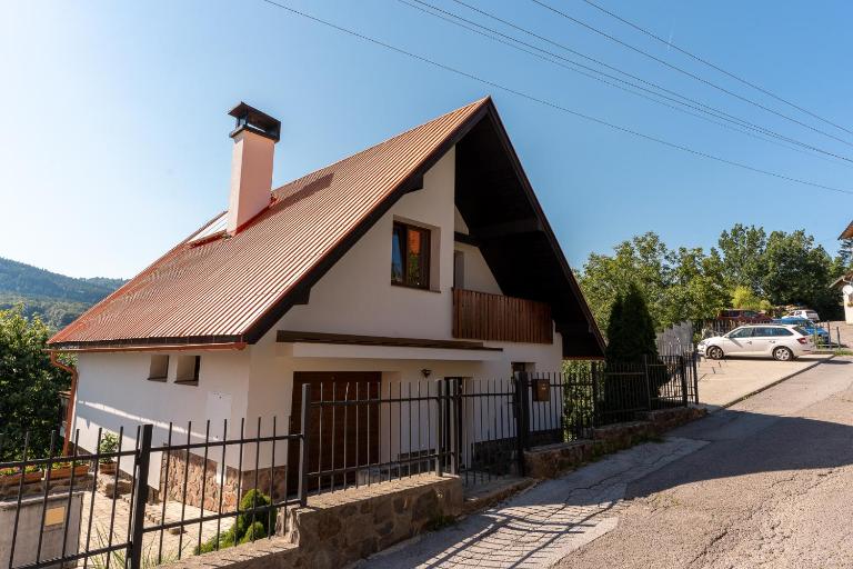 Apartmány Zámocké námestie - B&B Kremnica