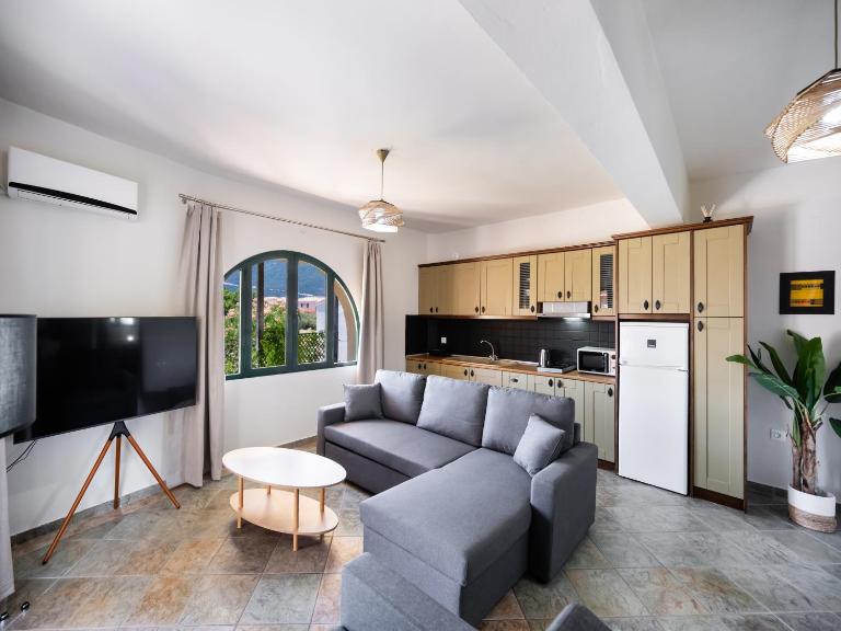 AMMOS Family Apartments & Rooms - Ferienwohnung Vasilikí