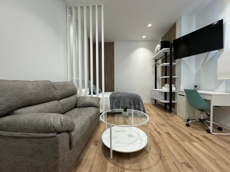 Apartamentos Mk77 Leon Se7ven - B&B León