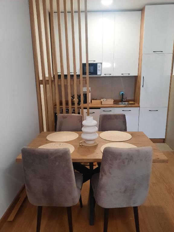 Apartment PARADISO - FREE PARKING - B&B Novi Sad
