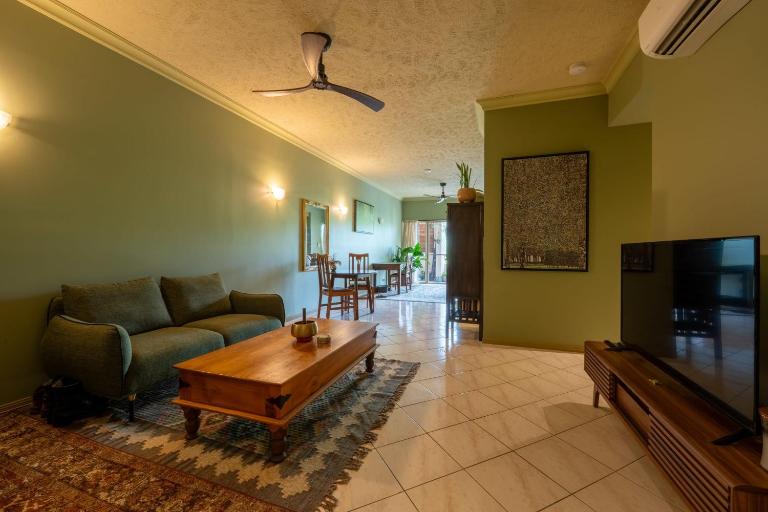 Lily Lakes - Resort Style Living - B&B Cairns