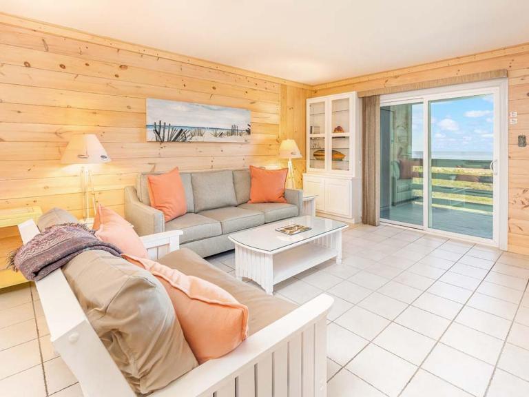 Lighthouse Point 30C - Bed and Breakfast Tybee Island