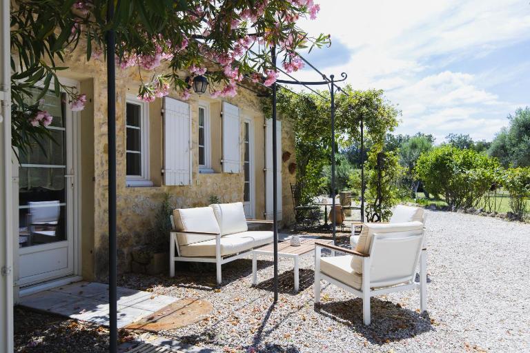 Gîte Petit Luberon chez Manon en Luberon - Vacation rental in guest house - B&B Lagnes