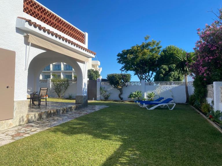 Casitasmanoli Fuente del Gallo - B&B Conil de la Frontera