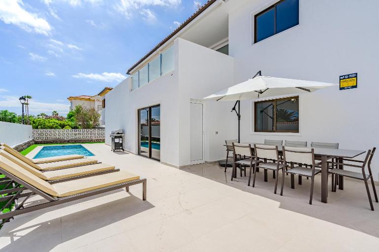 Villa Martina by Welcome Tenerife - B&B Chayofa