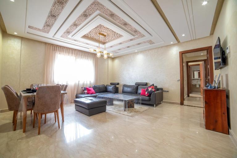Luxury Apartment 101sqm with Beach front, AC and Unlimited Wi-Fi - Bed and Breakfast Agadir