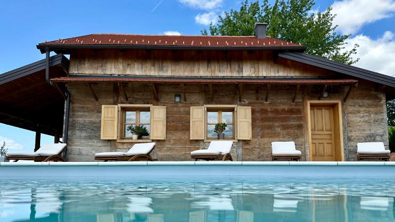 Silver Juglans Holiday Home - B&B Čazma