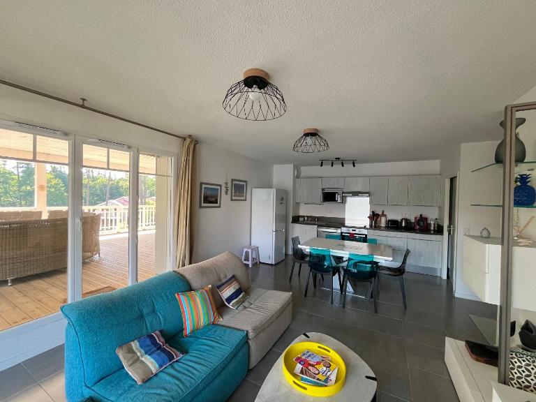 Appartement T4 avec Terrasse, Piscine et Proche Dune du Pyla - FR-1-319-154 - B&B La Teste-de-Buch