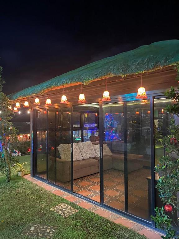 RMB's Downton Place - B&B Tagaytay