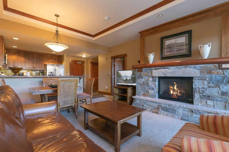 Iron Horse Lodge South 305 by East West Hospitality - B&B Truckee
