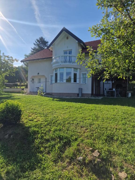Vila av lugnet - Bed and Breakfast Kobiljača