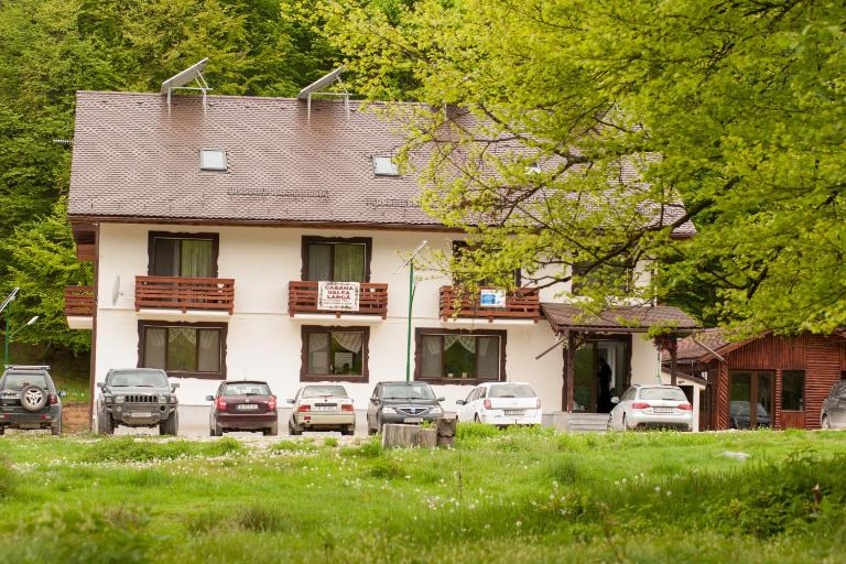 Cabana Barlogul Lupilor - Ferienwohnung Berevoeşti