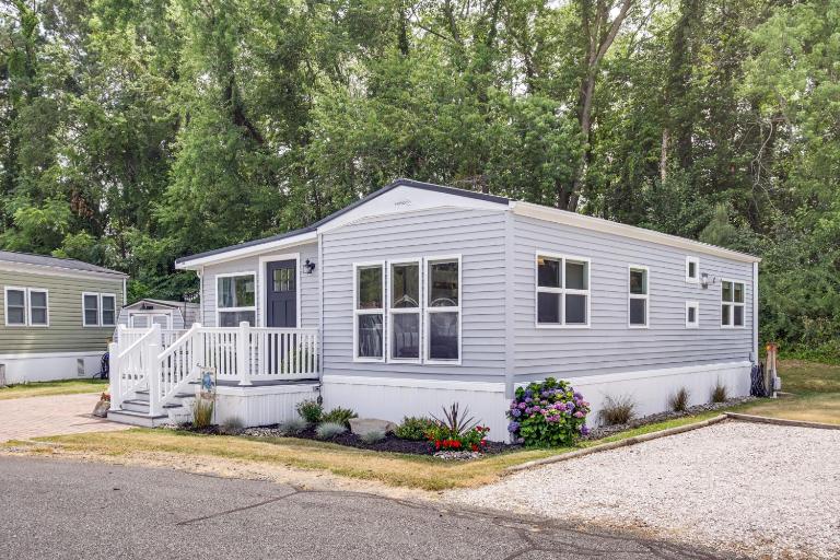 Patio, Pool Access! Coastal Ocean Pines Cottage - B&B Ocean Pines