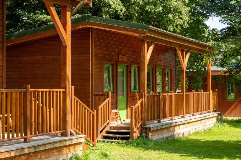 Marcassie Farm Lodges - Ash Studio - B&B Forres