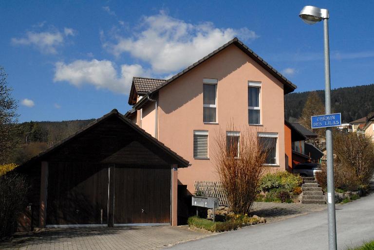 Appartment Aux Lilas - Bed and Breakfast Les Geneveys-sur-Coffrane