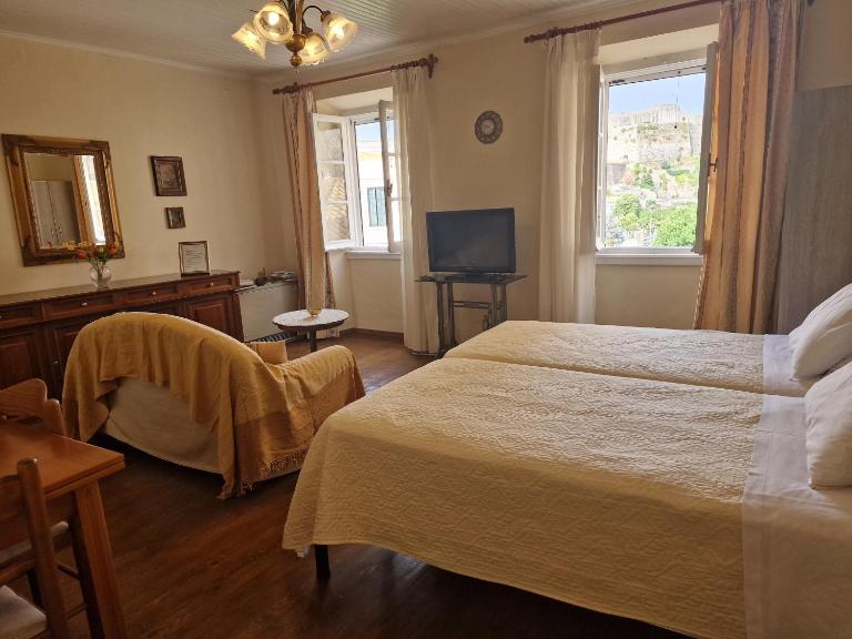 Studio with New Fortress view - Ferienwohnung Karyófyto
