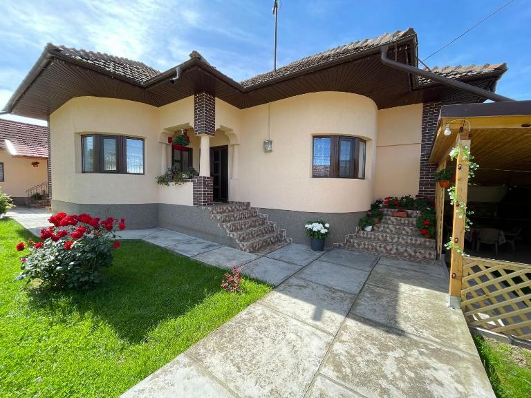 Pensiunea CAV - Ferienwohnung Novaci