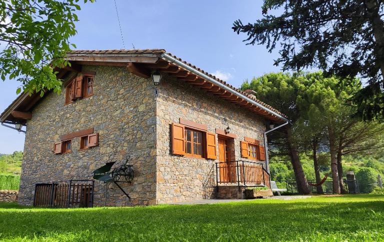 Cal Pujol - Bed and Breakfast Toloriu