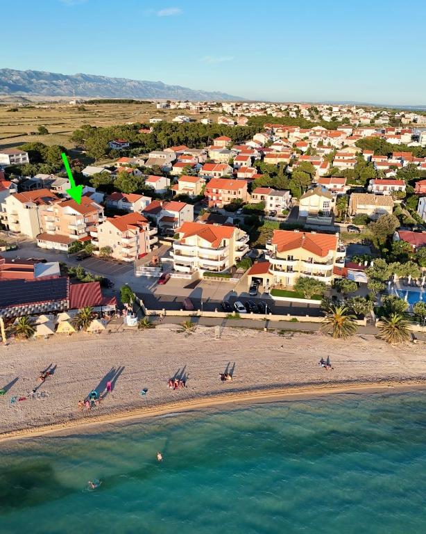 Apartment Blanusa B - Bed and Breakfast Povljana