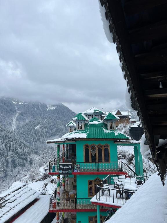 Yamuna Guest House Tosh - B&B Dasheya