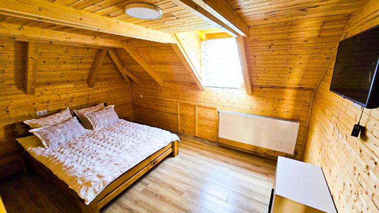 Cabana din Deal - Bed and Breakfast Bistra