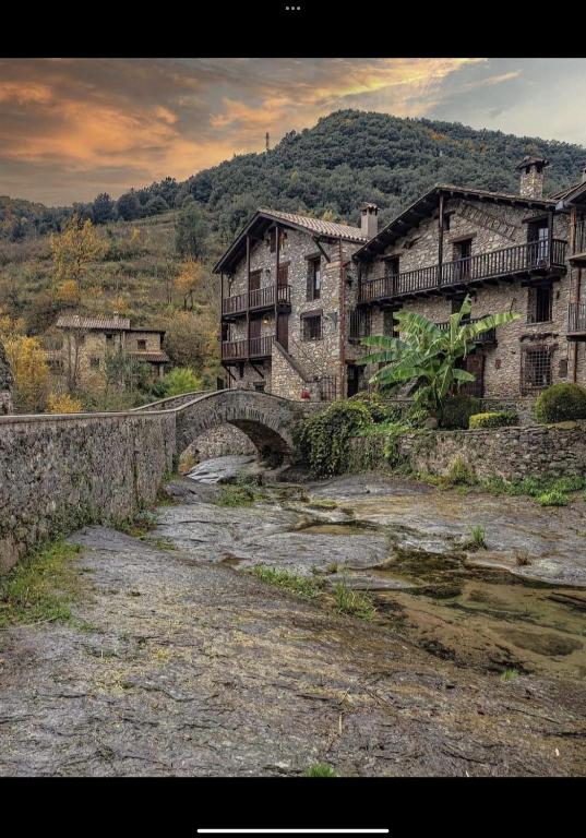 Maison de 10 personne au centre de beget - Chambres d'hôtes Beget