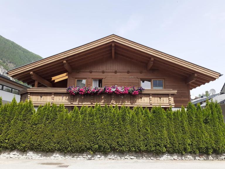 Appartement Claudia - B&B Längenfeld