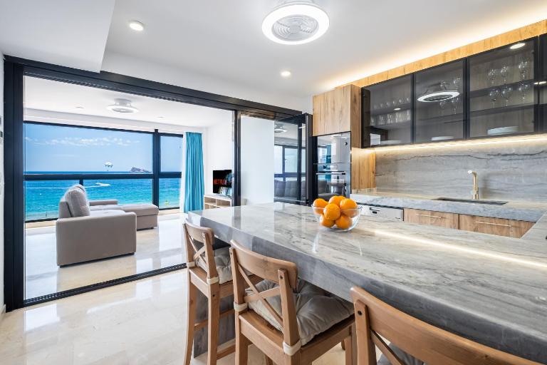 Excelsior Deluxe First Line Apt - Ferienwohnung Benidorm