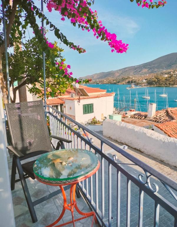 John's house - B&B Poros