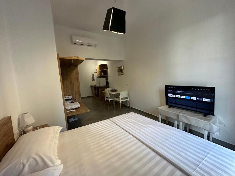 Central Comfort Suites - B&B Tirana