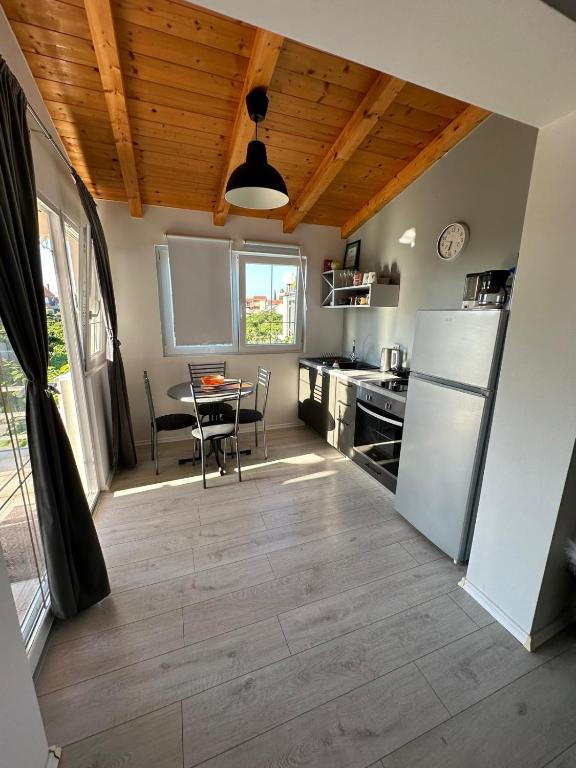 Studio apartment in Trpanj with terrace, air conditioning, WiFi, washing machine 4199-5 - B&B Trpanj