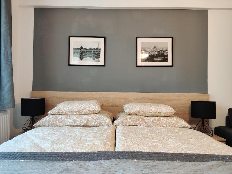 Corvin Black Bird Apartments - Chambres d'hôtes Budapest