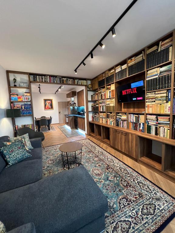 Home Library - B&B Sofia