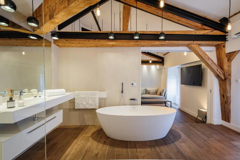 MOHOM - Berges du Rhône - B&B Lyon