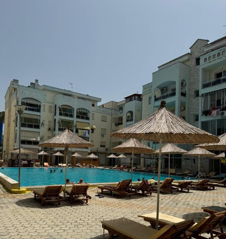 Klama Luxury Apartment - B&B Golem