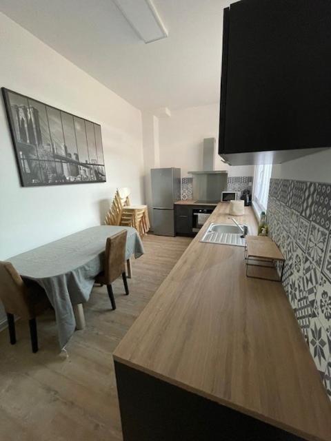 La Léonce, superbe appartement plein centre - B&B Armentières