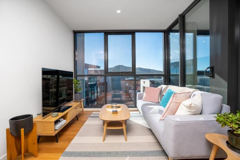 Perfectly Located Apartment near Canberra Centre - Hosted by Canstay - Ferienwohnung Canberra