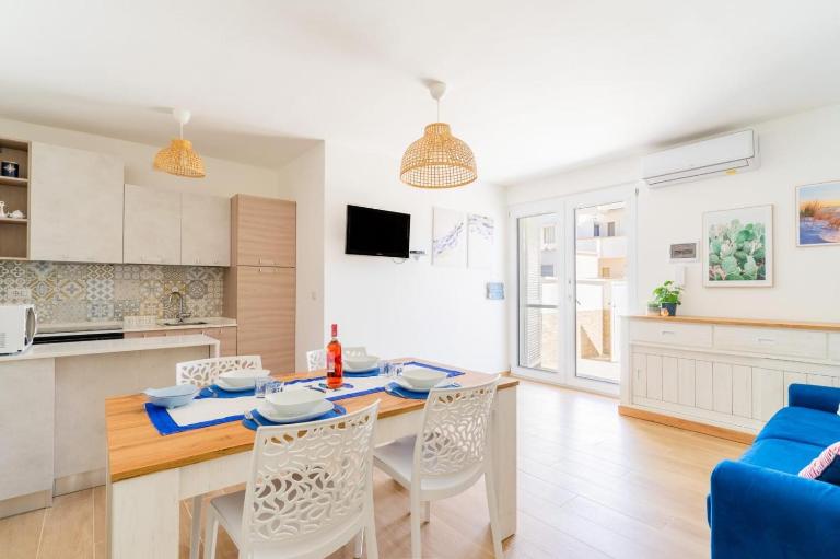 Il Pesciolino beacHouse - B&B Lido Marini