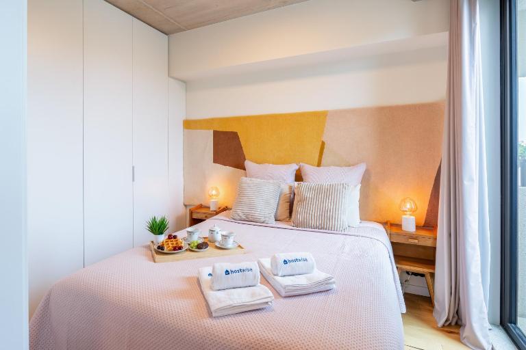 Host Wise - Seaside Bright Flat w Balcony - B&B Leça da Palmeira