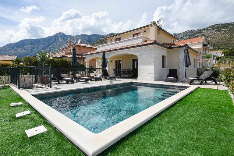 Holiday Villa Perla - Chambres d'hôtes Orebić