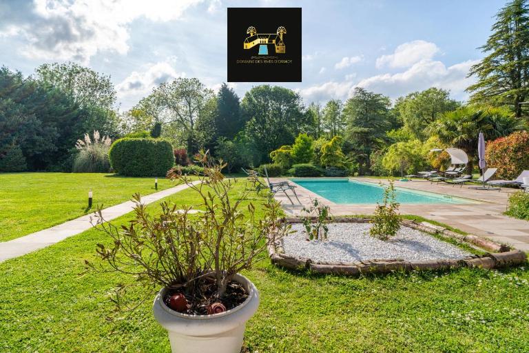 Appartement Élégant, Climatisation et Piscine - B&B Ormoy-la-Rivière