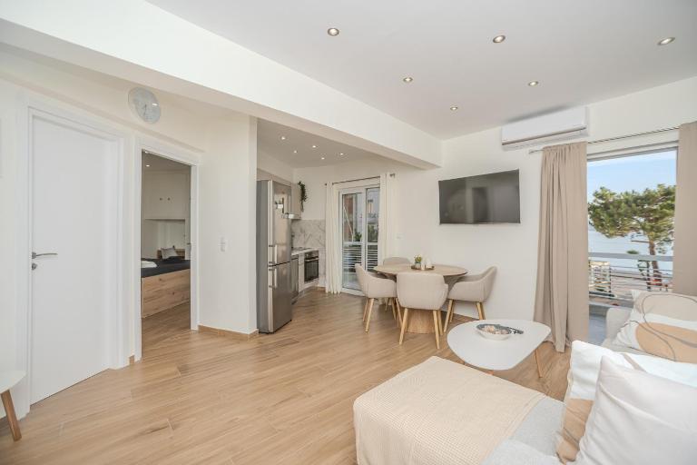 Center of Loutraki Ble Property5 - Bed and Breakfast Loutráki