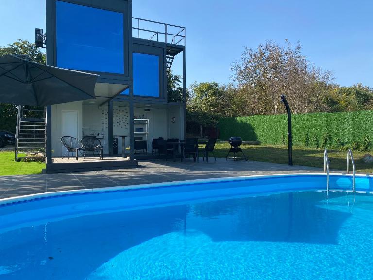 Ailleurs - B&B Novi Banovci