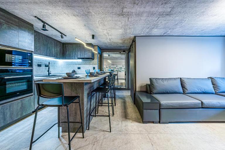 Design Tech Comfort & Location - B&B Santiago