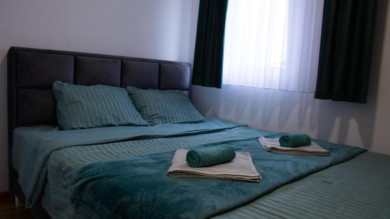 Apartman ROYAL S 67 & FREE PARKING - Bed and Breakfast Vrnjci
