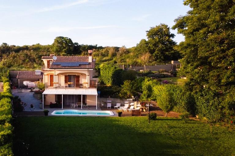 Villa Panorama Pool & Garden - B&B Trevignano Romano